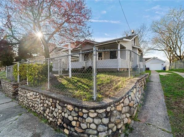 906 W Poythress St, Hopewell, VA 23860