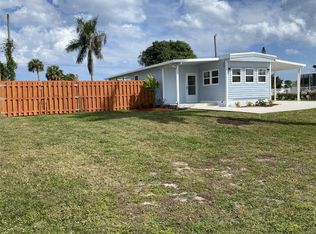 8457 SE Swan Ave, Hobe Sound, FL 33455
