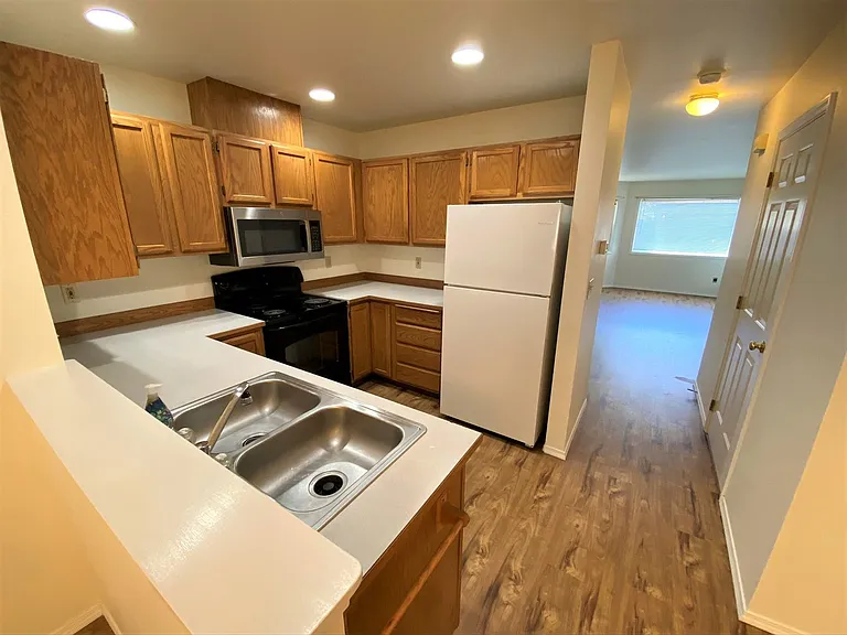 209 E 18th Ave #3 — Photo 10