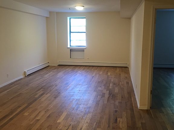 5th image of 318 Warren St APT A8
