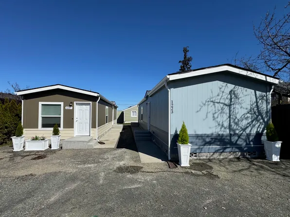 1223 W 5th St, Pt Angeles, WA 98363