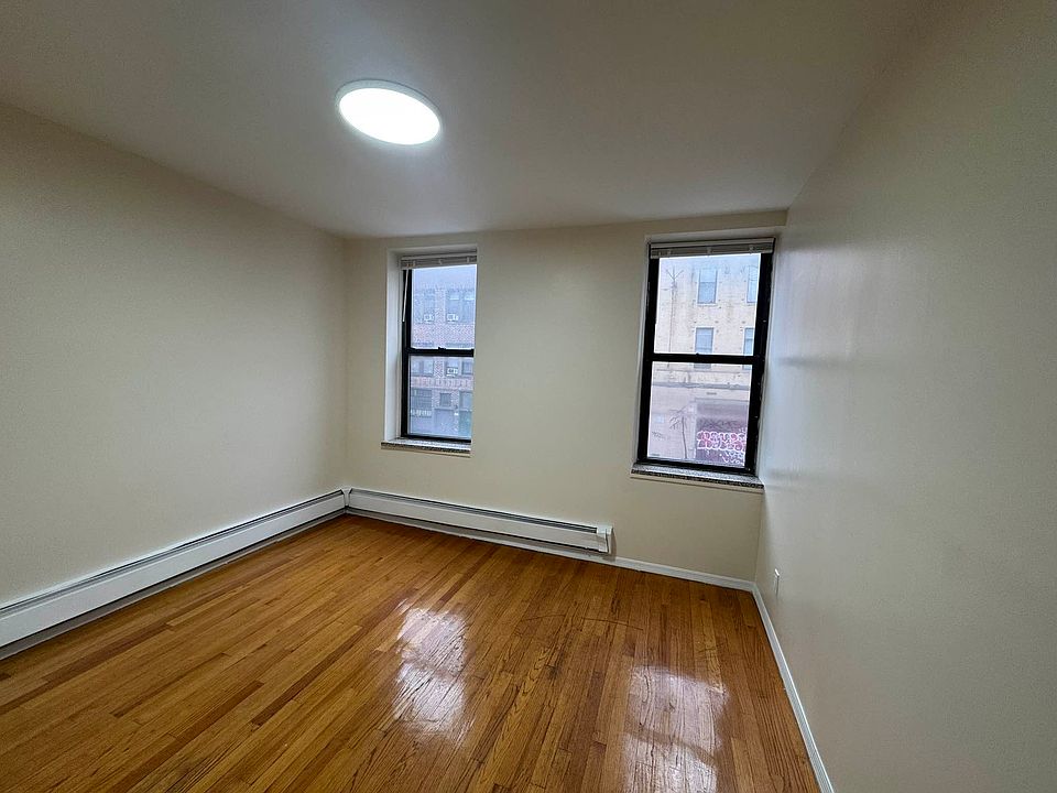 1st image of 418 Grand St #4