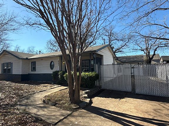 3rd image of 927 Powell Rd