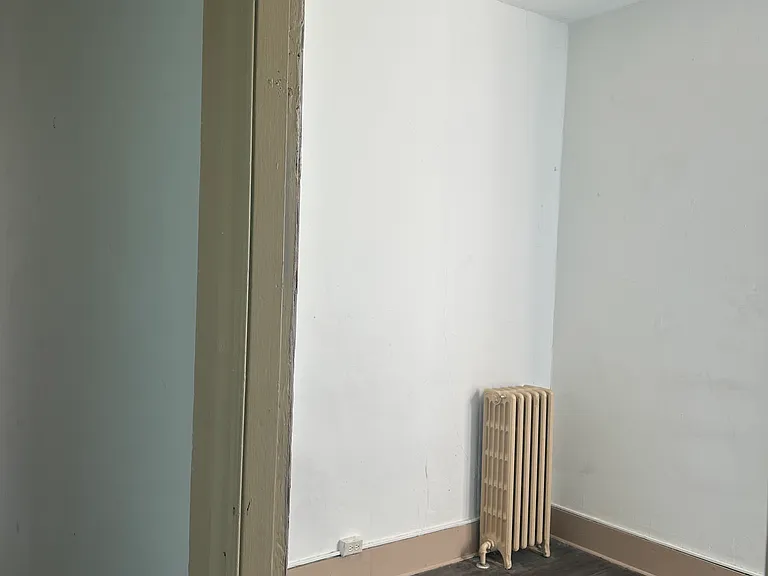 416 Main St #4 — Photo 2