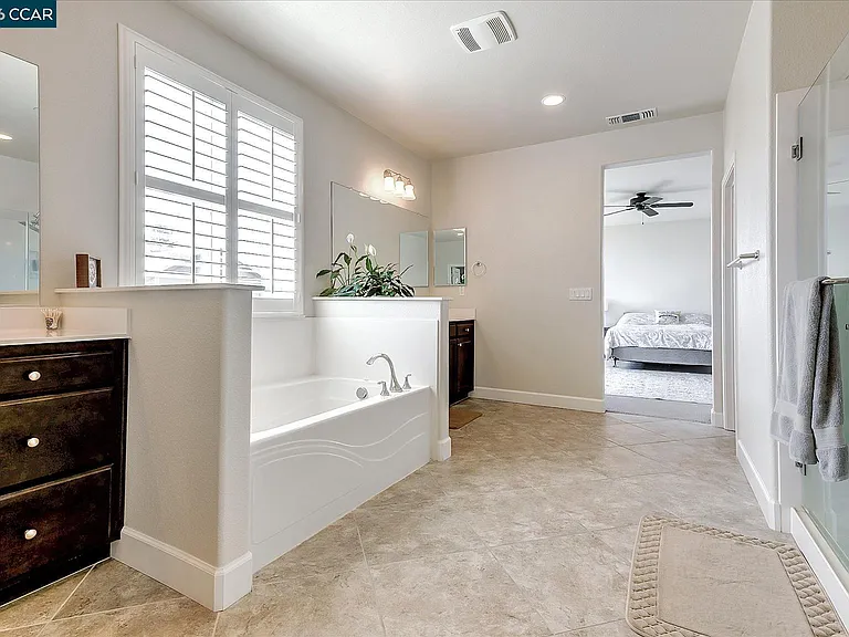 582 Mandevilla Dr — Photo 24