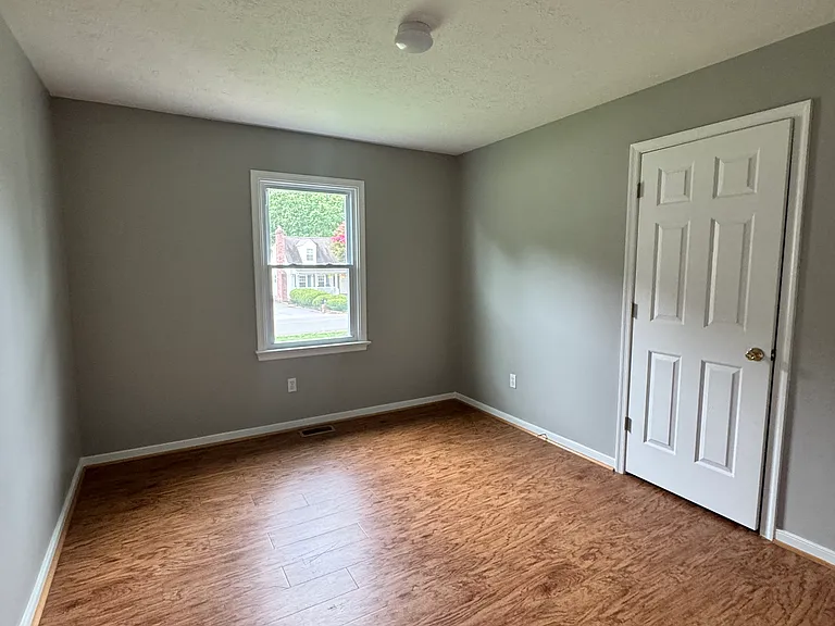6350 Chenault Way — Photo 14