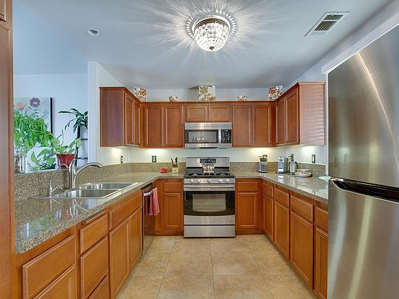 4th image of 617 Central Ave #2