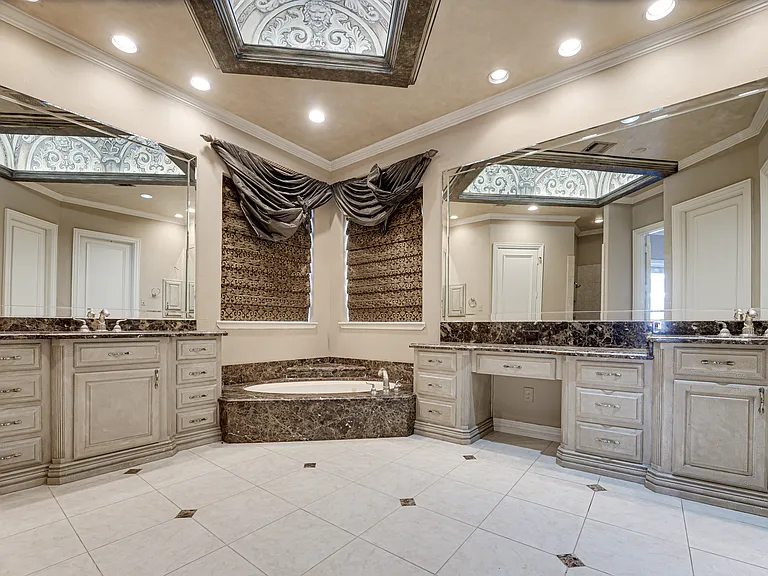 5004 Castle Creek Ct — Photo 20