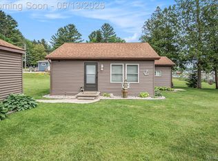 8515 Old State Ave, Farwell, MI 48622