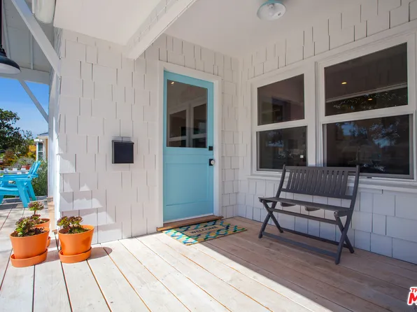 7810 Dunbarton Ave, Los Angeles, CA 90045