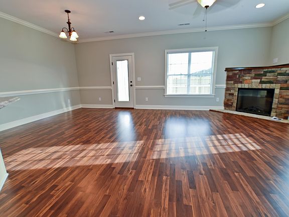3rd image of 1644 Cambria Dr #B