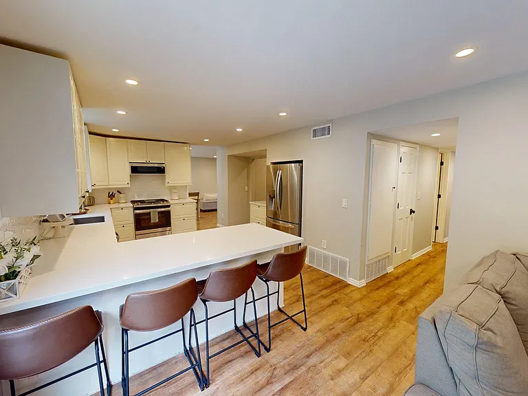 30621 Sandtrap Dr — Photo 15