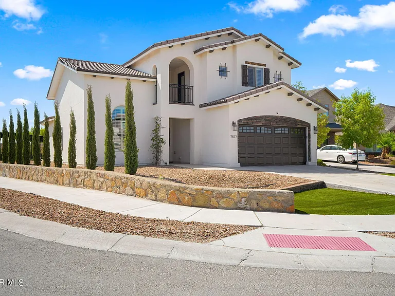 7877 Enchanted View Dr — Photo 2