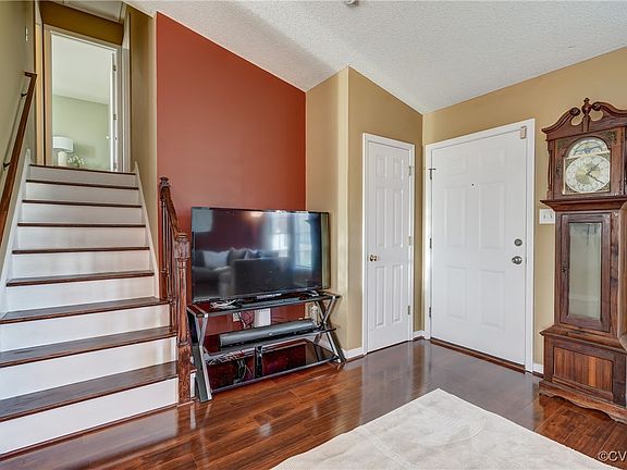 3rd image of 1121 Durley Ct
