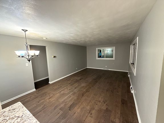 3rd image of 1600 Pamela Dr