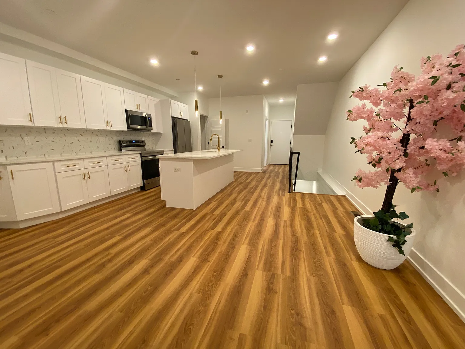 2325 Germantown Ave — Photo 3