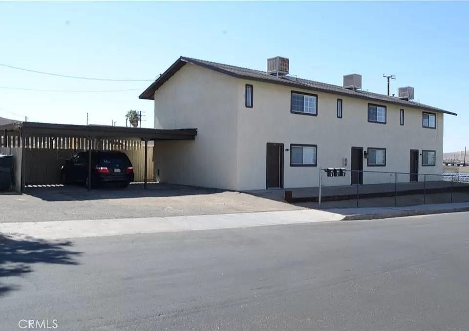 1st image of 228 E Hutchison St #1-3