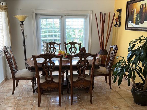 4th image of 1542 SW 138th Ct