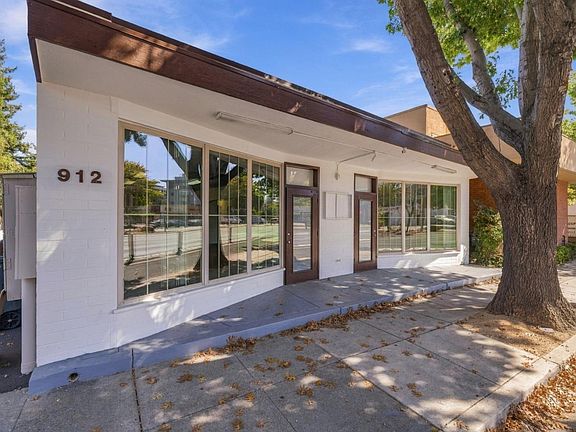 2nd image of 920 W El Camino Real