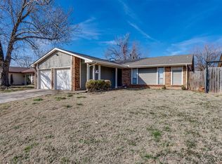 10321 Hollyhead Way, Yukon, OK 73099