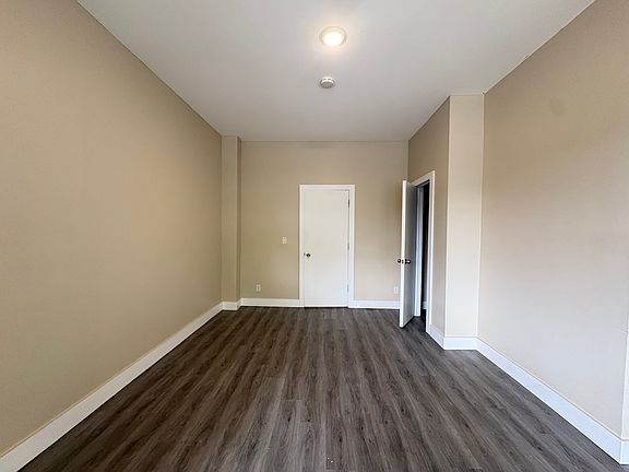 4th image of 49-51 Cator Ave #1