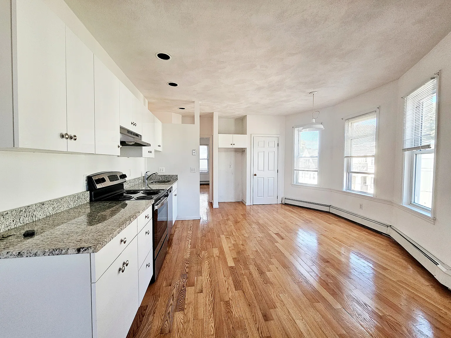 58 Mansfield St — Photo 2