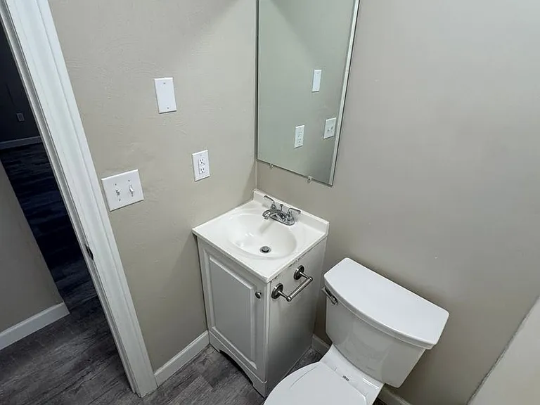101-103 Green Oaks Drive — Photo 5