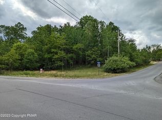 21 Mackenzie Dr, East Stroudsburg, PA 18302