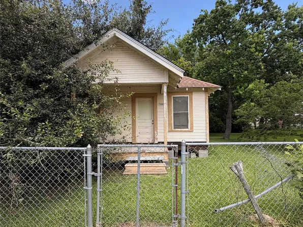 1508 Elm St, Baytown, TX 77520