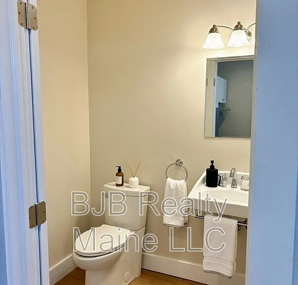 26 Revere St #1 — Photo 2