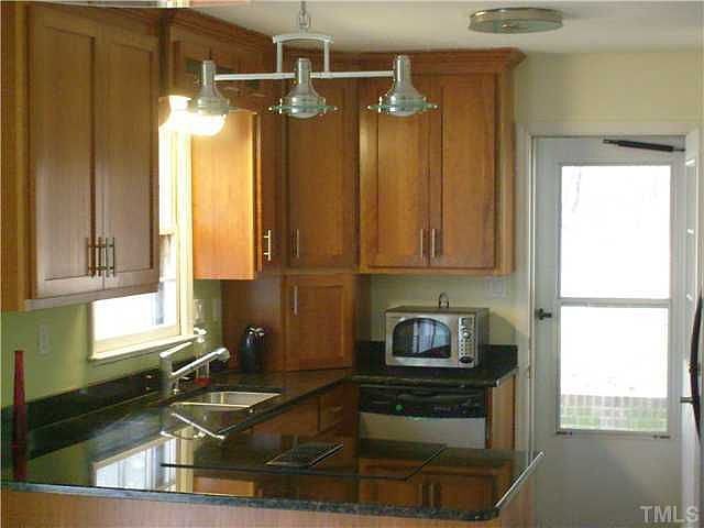 1st image of 4211 Day Lily Dr