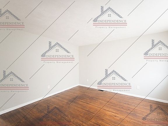4th image of 5142 Retford Dr