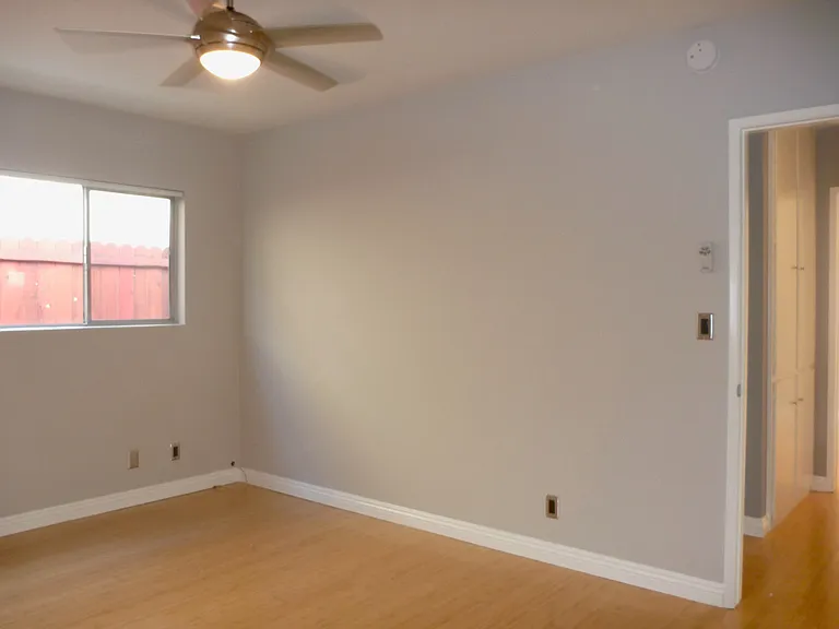 1527 Princeton St #2 — Photo 24