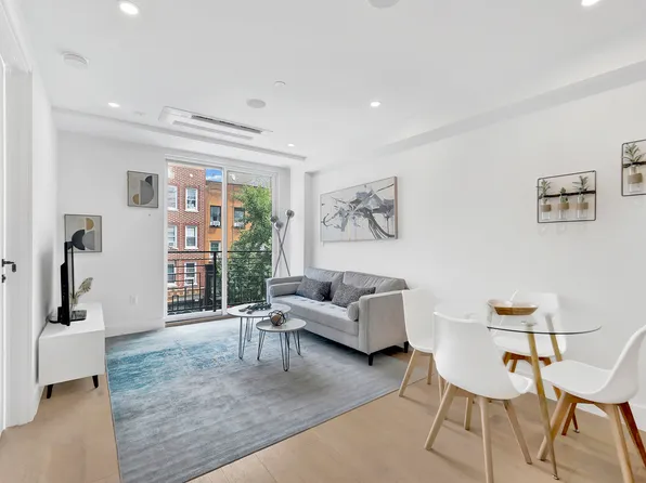 156 Tompkins Avenue image 3 of 14