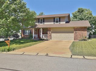 128 Carriage House Ln, Saint Peters, MO 63376