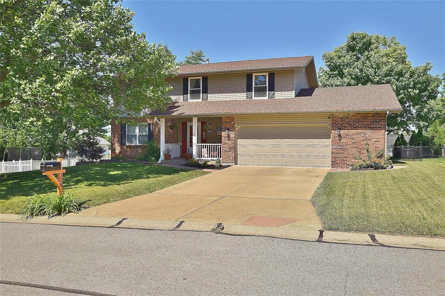 128 Carriage House Ln photo 1