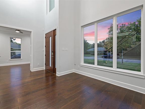 5th image of 9634 Pine Lake Dr