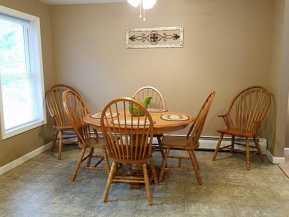 4th image of 15 Deerpoint Dr