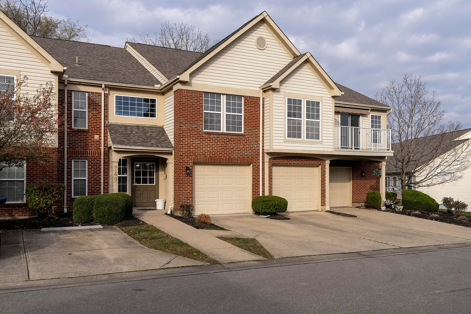 740 Valley Square Dr Unit 6G photo 1