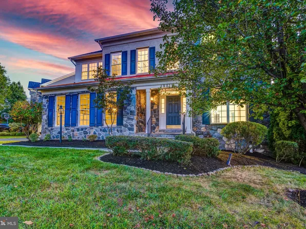 19111 Chartier Dr, Leesburg, VA 20176