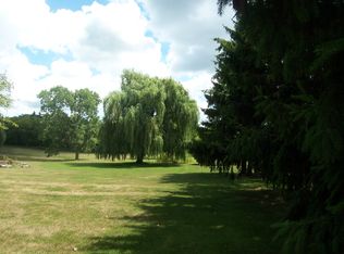 5904 Smith Rd, Crystal Lake, IL 60014