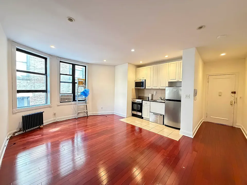 265 W 81st St #6U