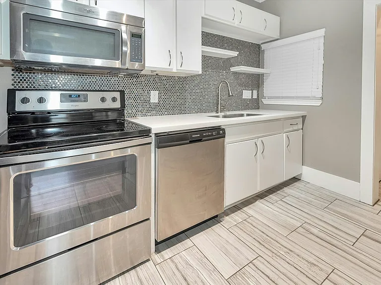4114 Lamar St #1 — Photo 10