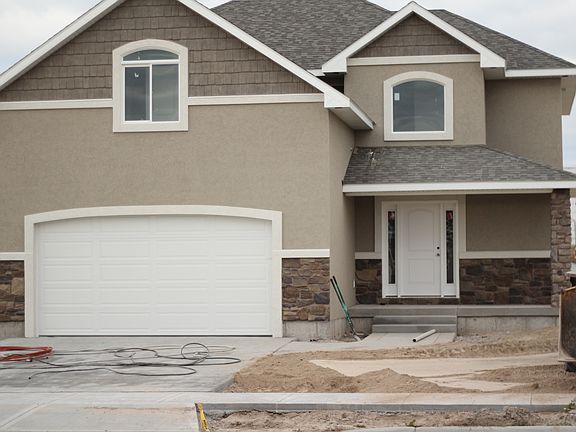 2nd image of 1571 Clarence Dr
