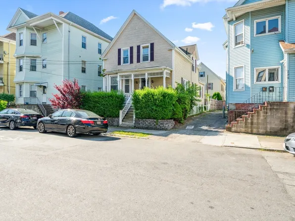 292 Davis St, New Bedford, MA 02746