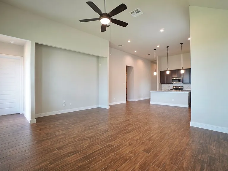 6650 Verona Pl — Photo 7