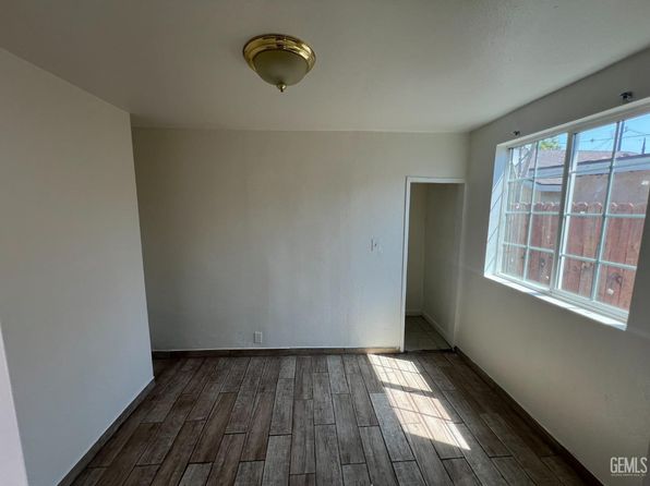 bakersfield-california-18890034 picture