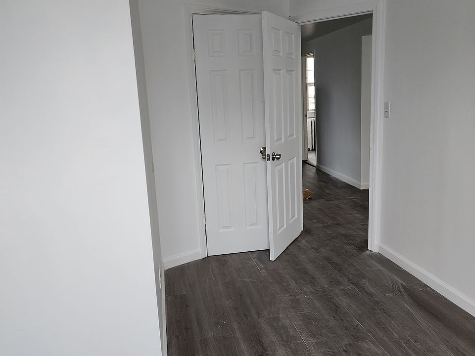 2nd image of 13 Stewart Pl #2F
