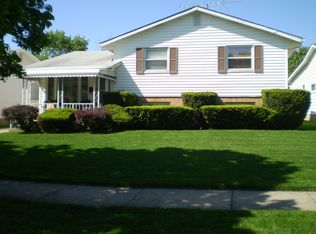 19534 Thornridge Ave, Cleveland, OH