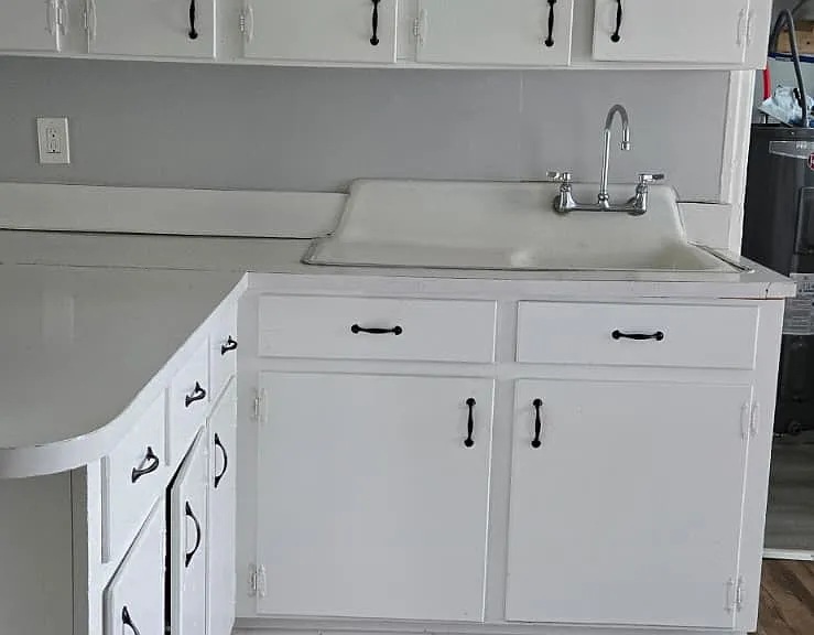 8 Hillside Ave — Photo 3